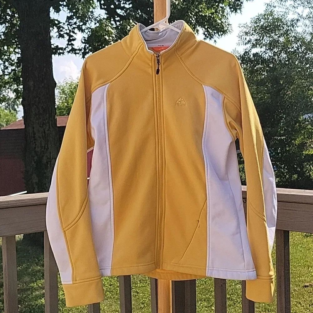 Nike ACG FitTherma jacket size M